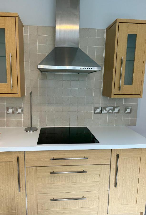 Little Sage House Newly Refurbished With Garden - Hot Tub - Sleeps 6 *