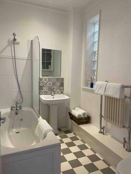Holiday home A Charming In The Heart Of Southsea *