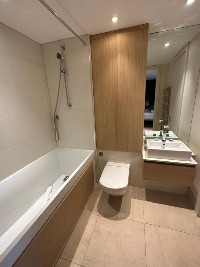 Gunwharf Quays Harbour Apartment Portsmouth