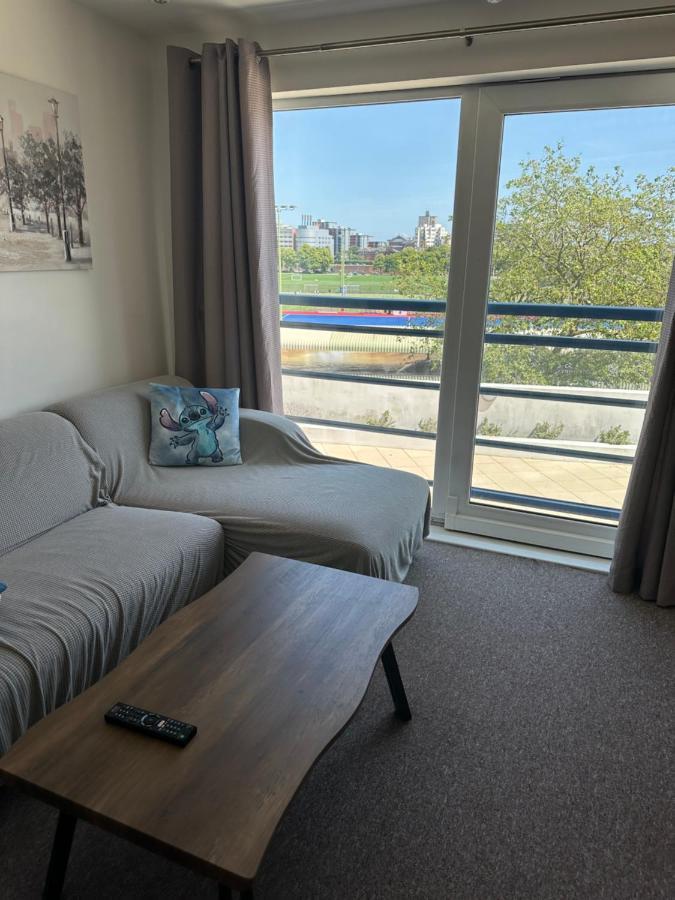 Apartment Gunwharf Quays Harbour