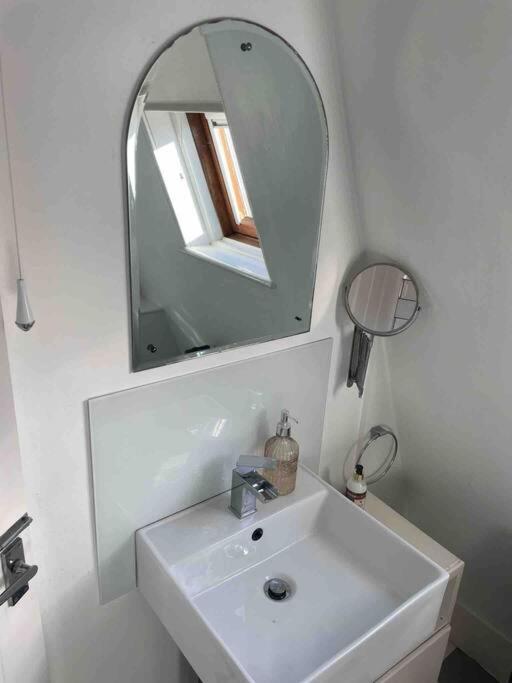 A Charming In The Heart Of Southsea Holiday home Portsmouth
