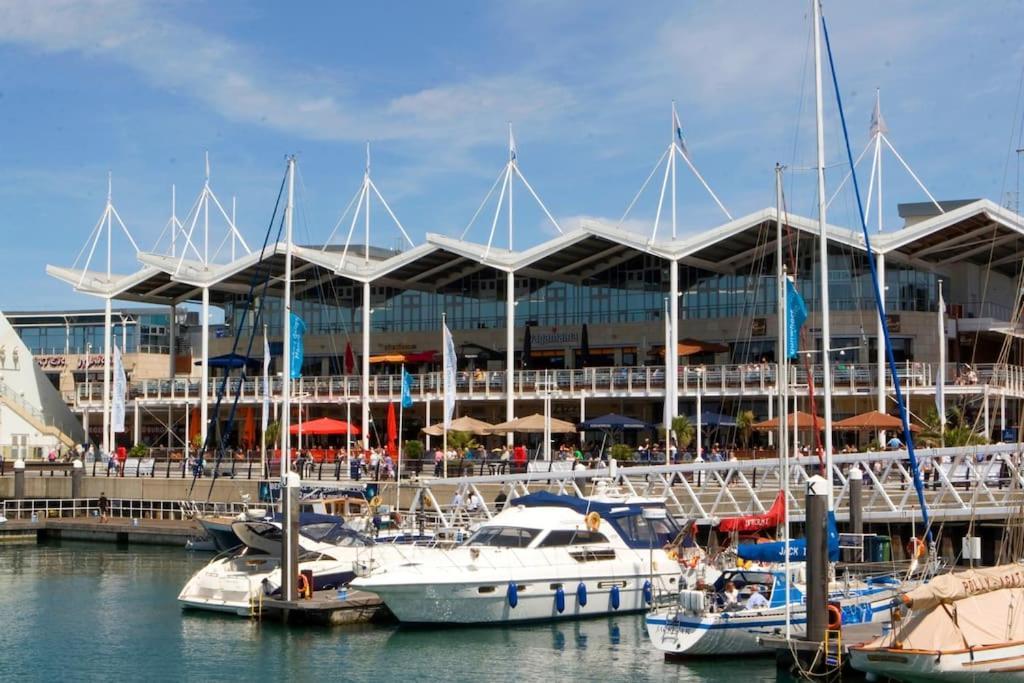3 Bedroom Getaway, Sleeps 6 Portsmouth