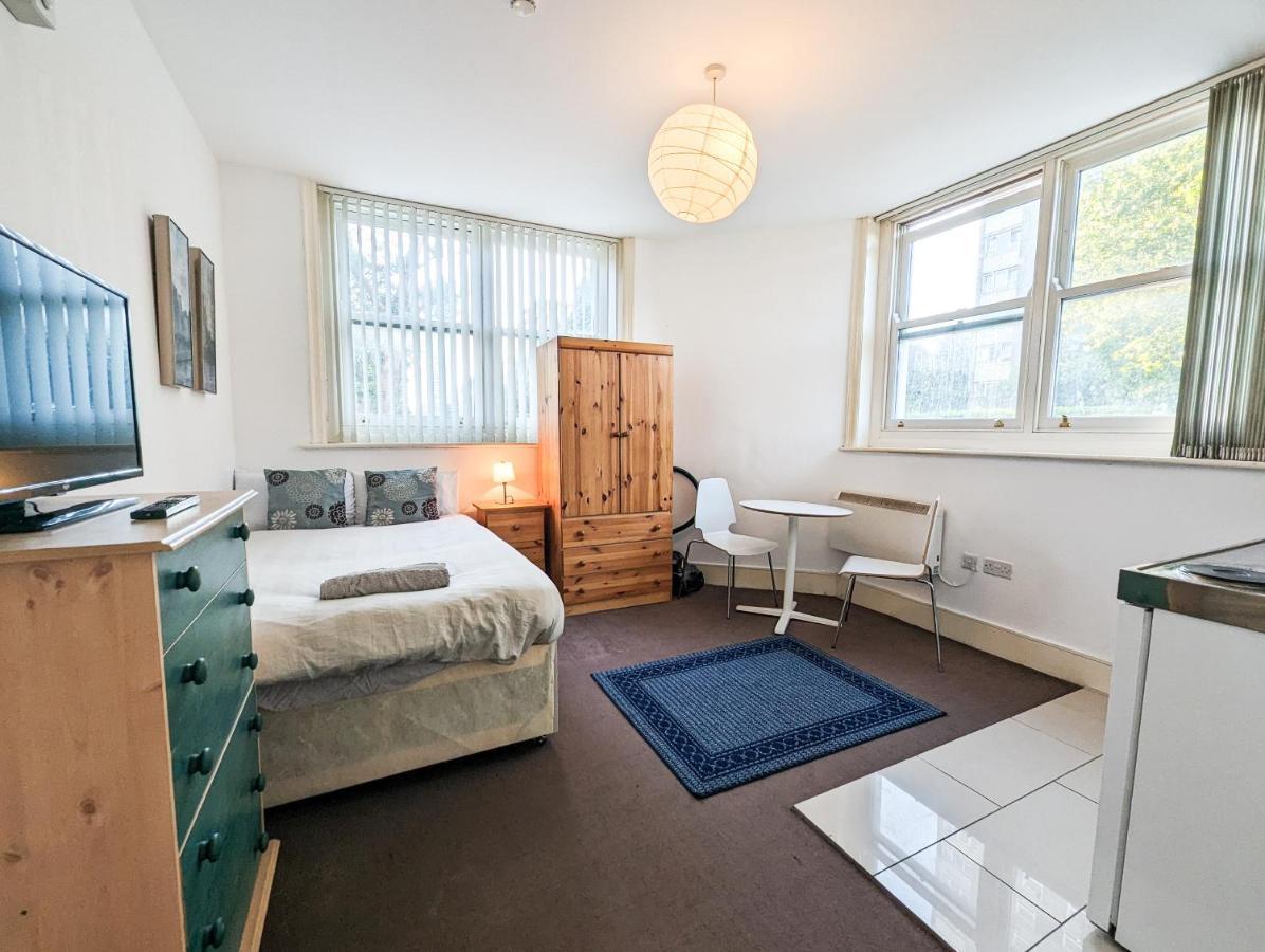 Cozy - With Private Kitchens & Bathrooms Apartment Portsmouth