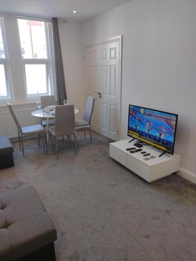Apartment Quality Modern Southsea Garden Sleeps 4 People