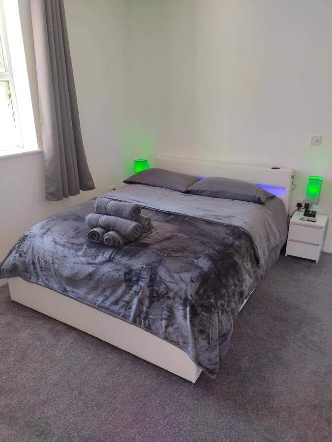 Quality Modern Southsea Garden Sleeps 4 People