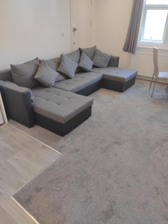 Apartment Quality Modern Southsea Garden Sleeps 4 People *