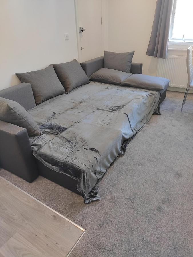 Quality Modern Southsea Garden Sleeps 4 People *