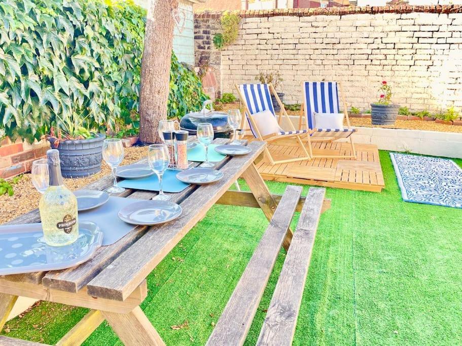Southsea Garden Retreat *