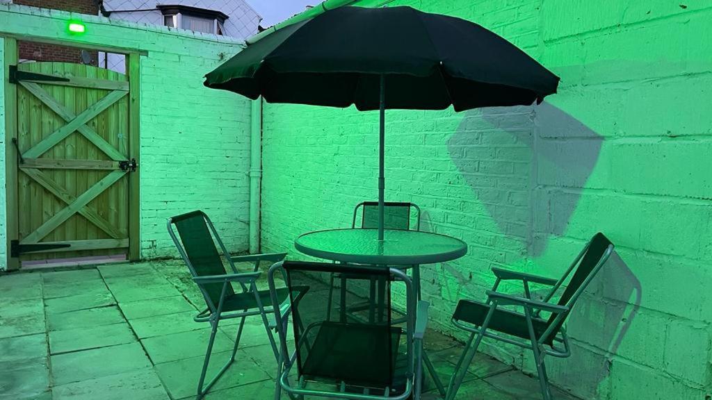 Quality Modern Southsea Garden Sleeps 4 People *