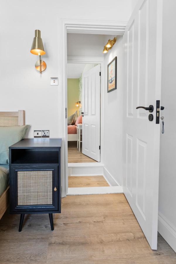 Cosy & Bright With Backyard In Southsea Holiday home Portsmouth