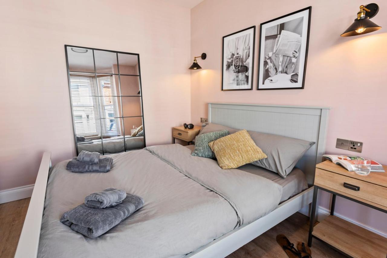 Cosy & Bright With Backyard In Southsea * Portsmouth