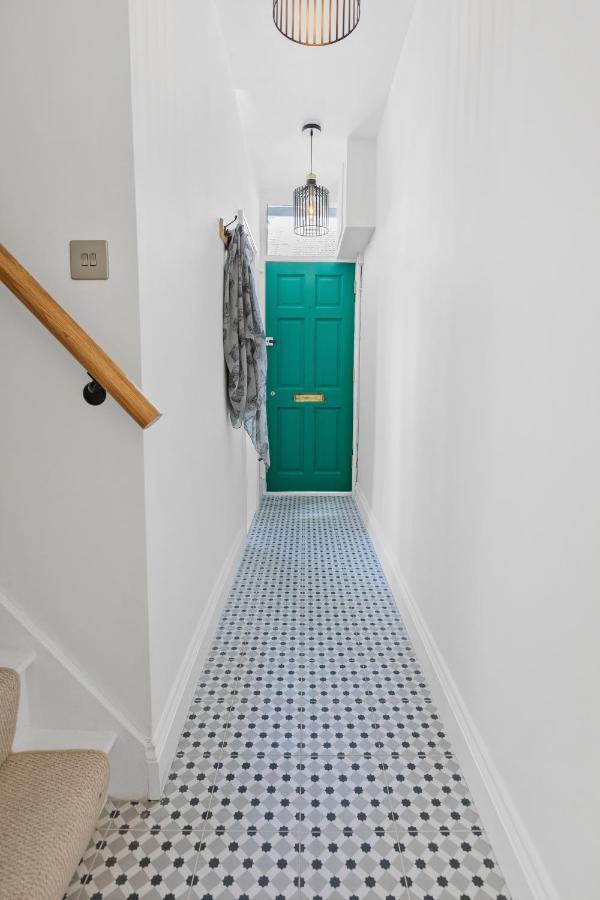 Cosy & Bright With Backyard In Southsea Holiday home Portsmouth