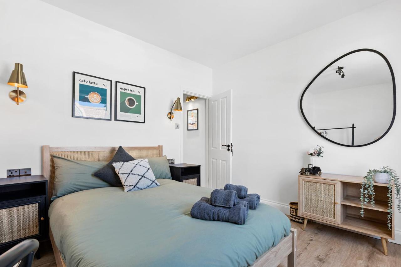 Holiday home Cosy & Bright With Backyard In Southsea Portsmouth