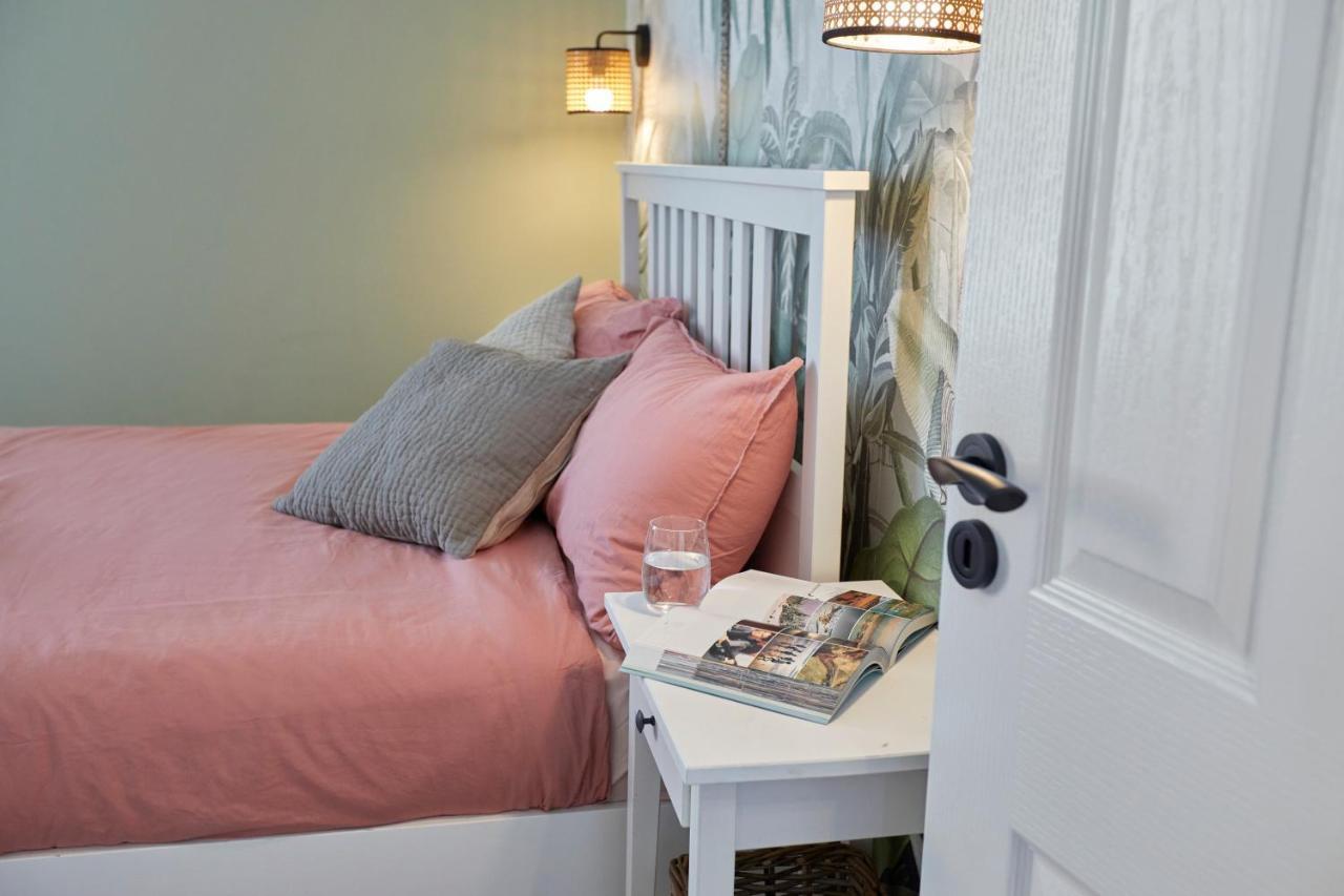 Cosy & Bright With Backyard In Southsea Holiday home *