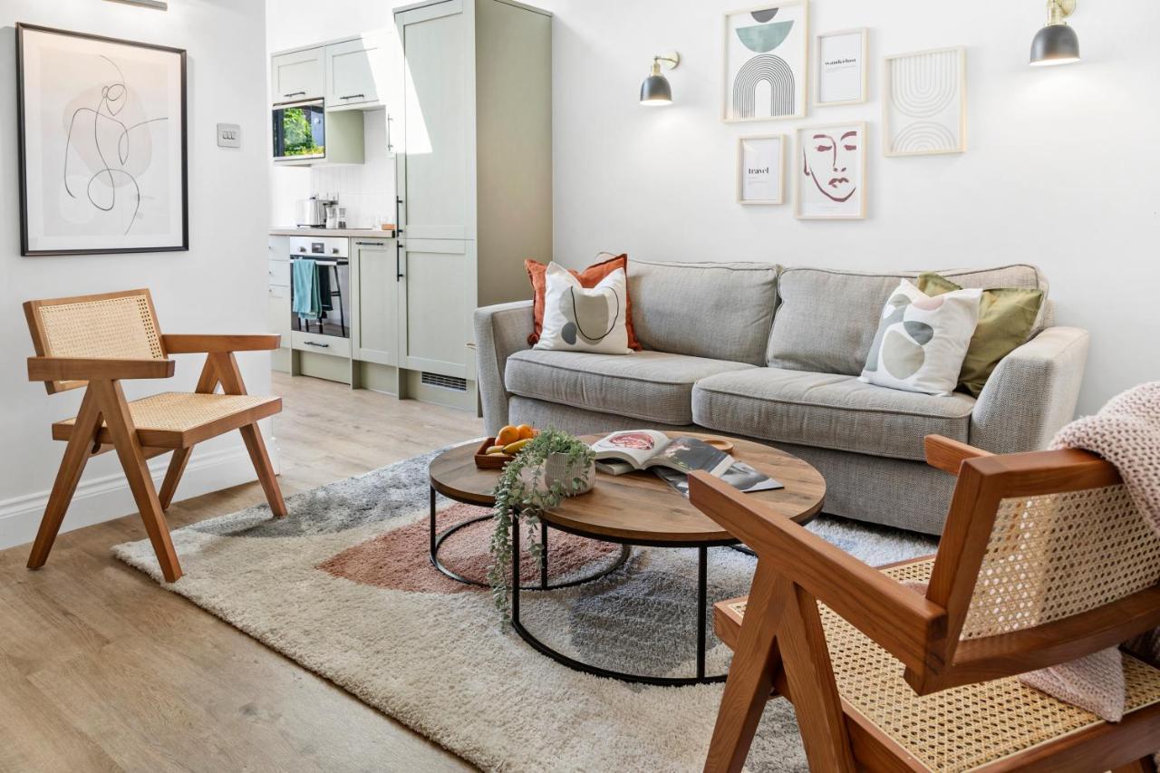Cosy & Bright With Backyard In Southsea Holiday home Portsmouth