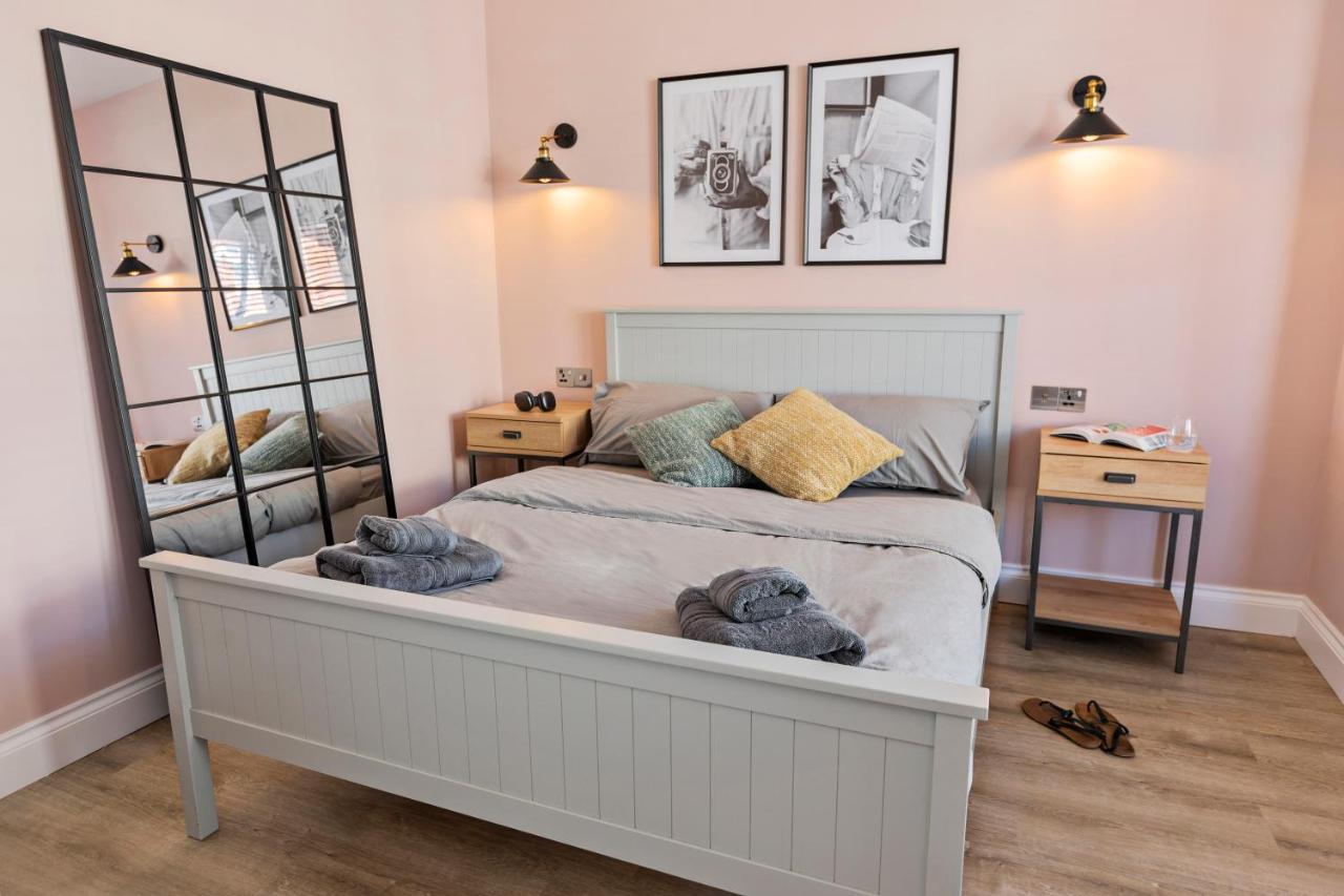 Cosy & Bright With Backyard In Southsea Holiday home *