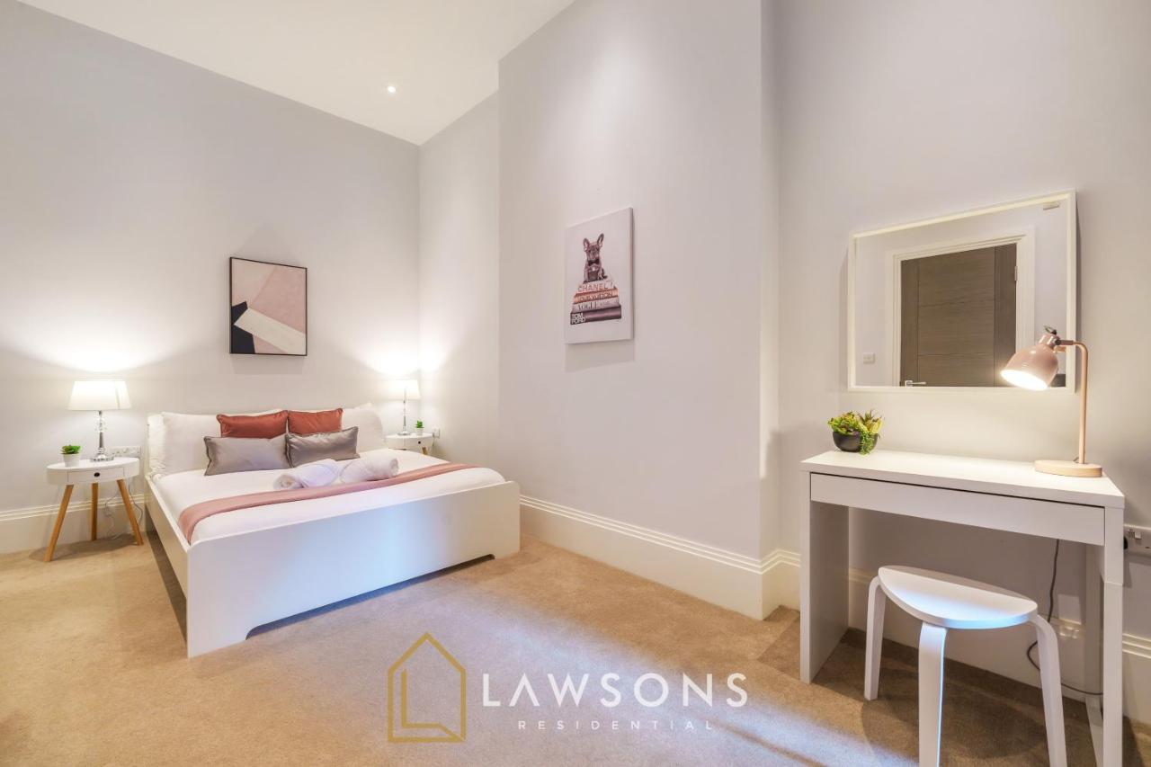 Executive Living By Lawsons 3 Bed, 3 Bath Apartment