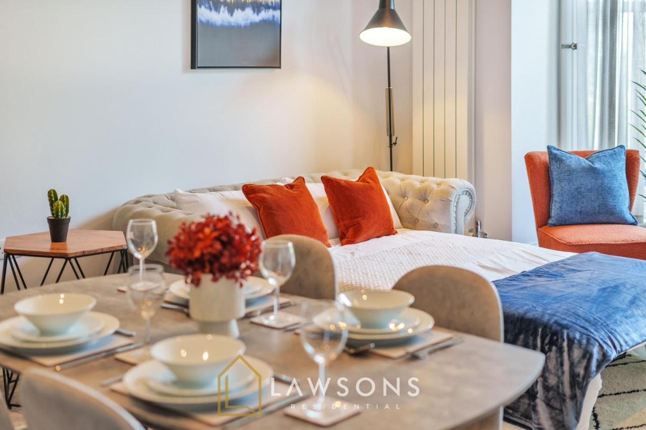 Executive Living By Lawsons 3 Bed, 3 Bath Apartment Portsmouth