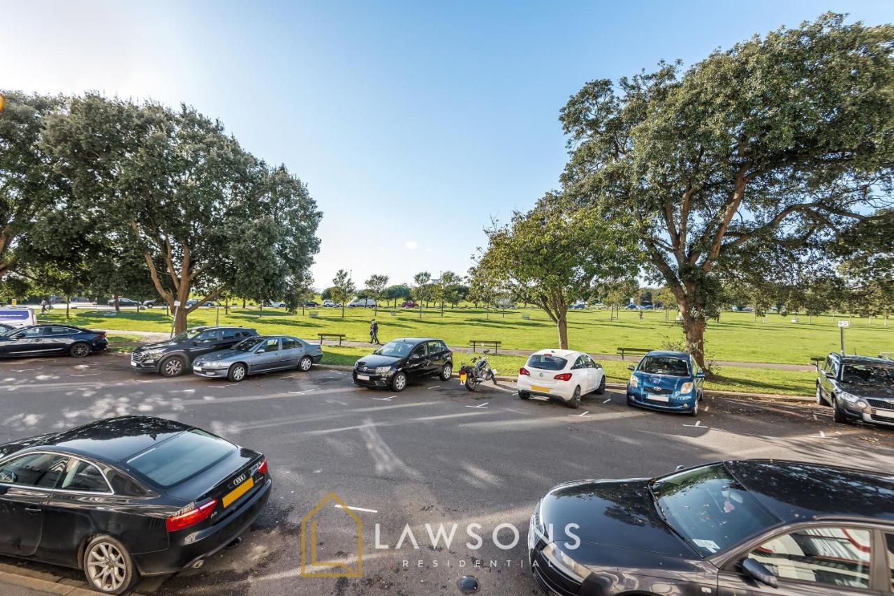 Executive Living By Lawsons 3 Bed, 3 Bath Apartment