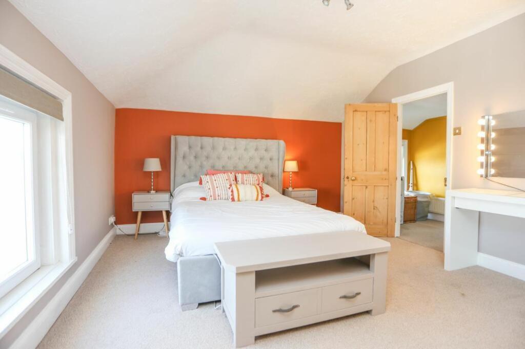 Southsea Historic Gem - Elegant Apartment Portsmouth