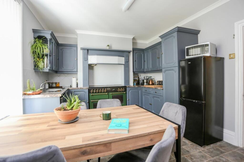 Southsea Historic Gem - Elegant Apartment Portsmouth