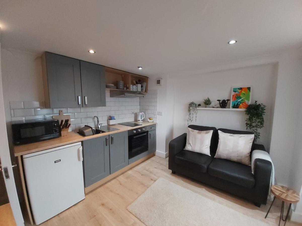 The Cozy Landport Loft Apartment