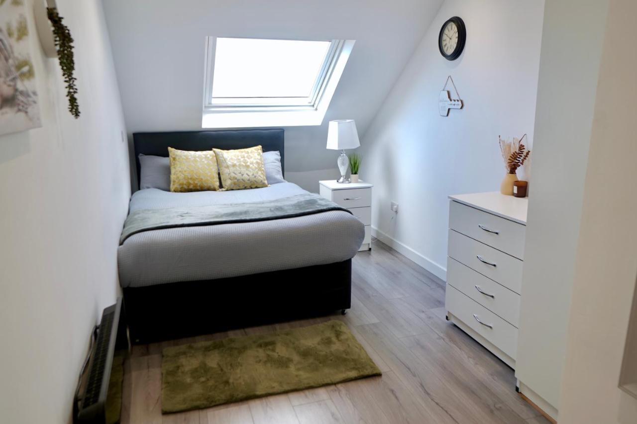 Luxury 2 Bedroom Southsea - Free Parking * Portsmouth