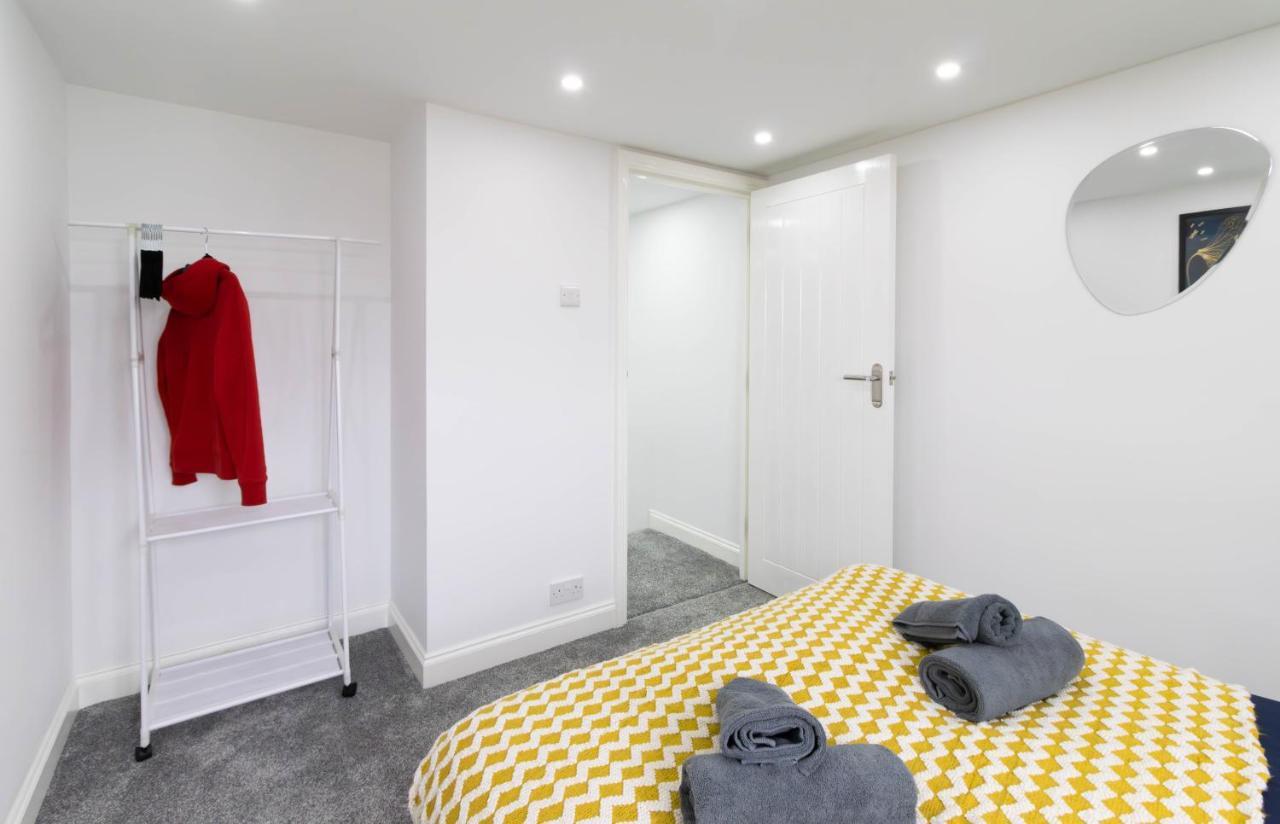 Open Mind Property - 6 Luxury Bedrooms With Free Parking Holiday home