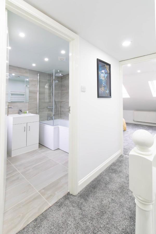 Open Mind Property - 6 Luxury Bedrooms With Free Parking Holiday home Portsmouth