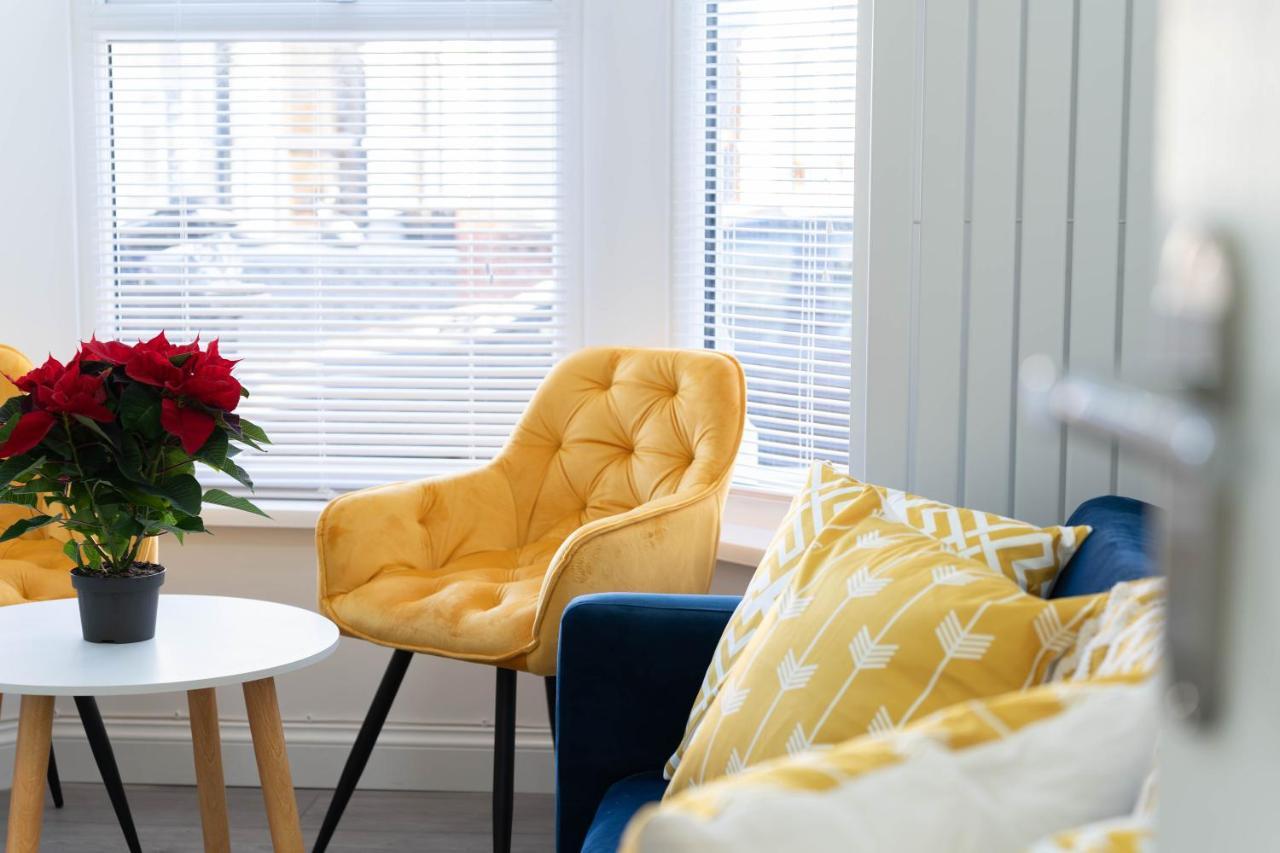 Open Mind Property - 6 Luxury Bedrooms With Free Parking *