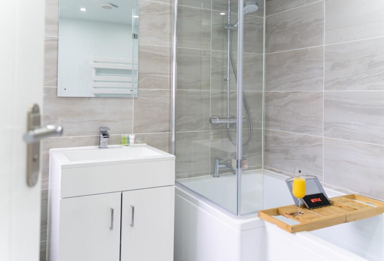 Holiday home Open Mind Property - 6 Luxury Bedrooms With Free Parking Portsmouth