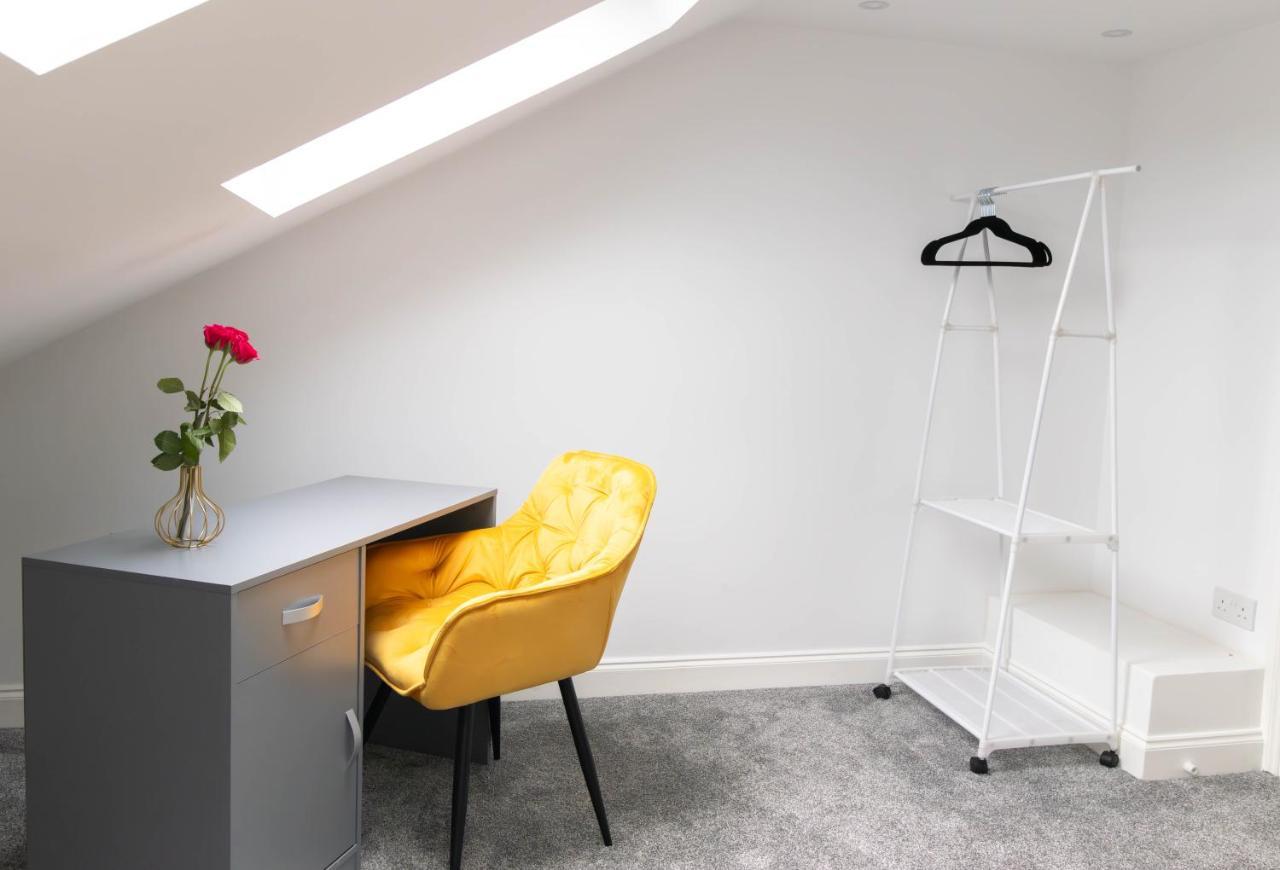 Open Mind Property - 6 Luxury Bedrooms With Free Parking Holiday home Portsmouth