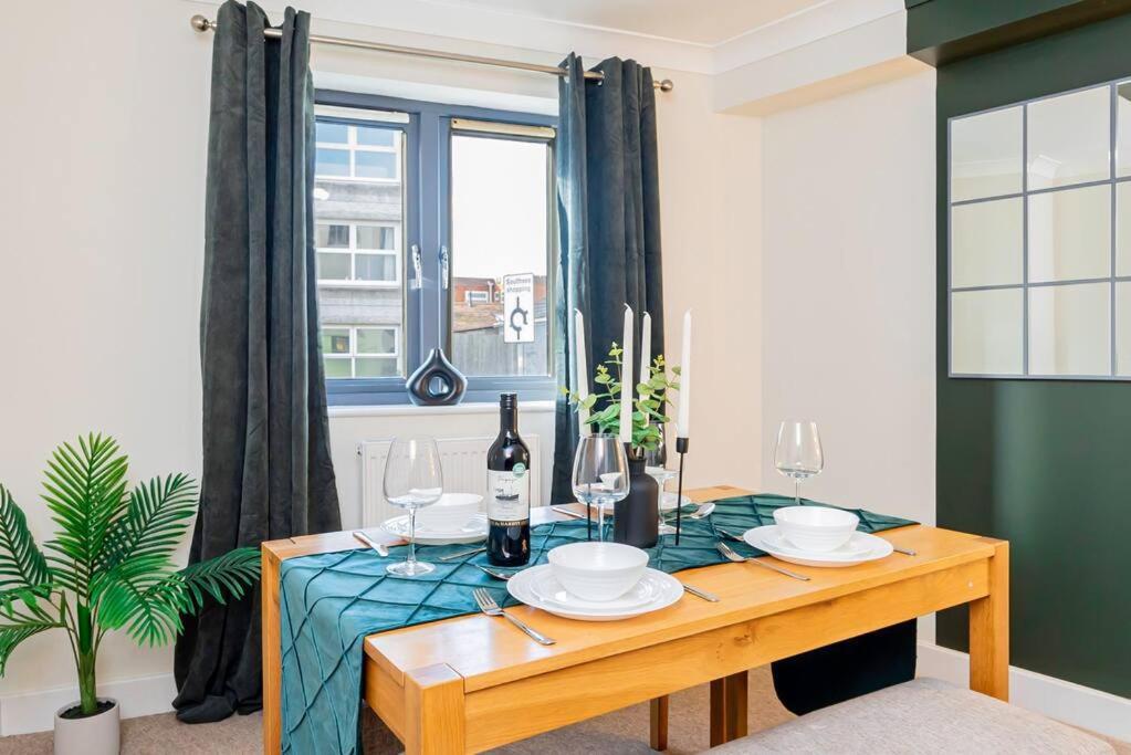 Apartment Coastal Comfort Getaway Portsmouth