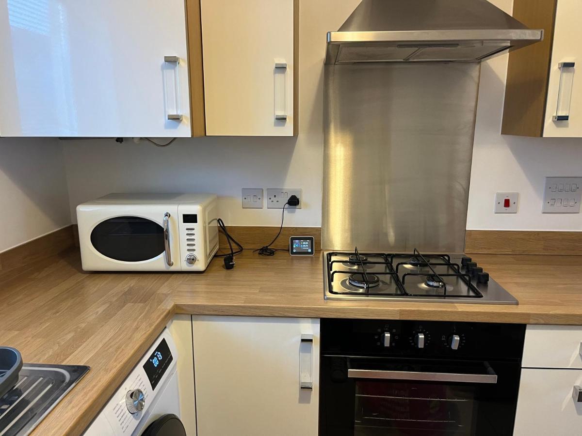 Cosy Two Bedrooms Flat Suitable For A Short Trip * Portsmouth