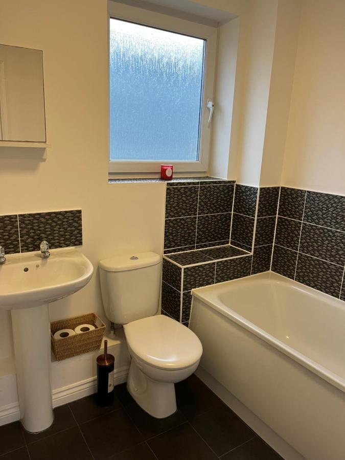 Cosy Two Bedrooms Flat Suitable For A Short Trip