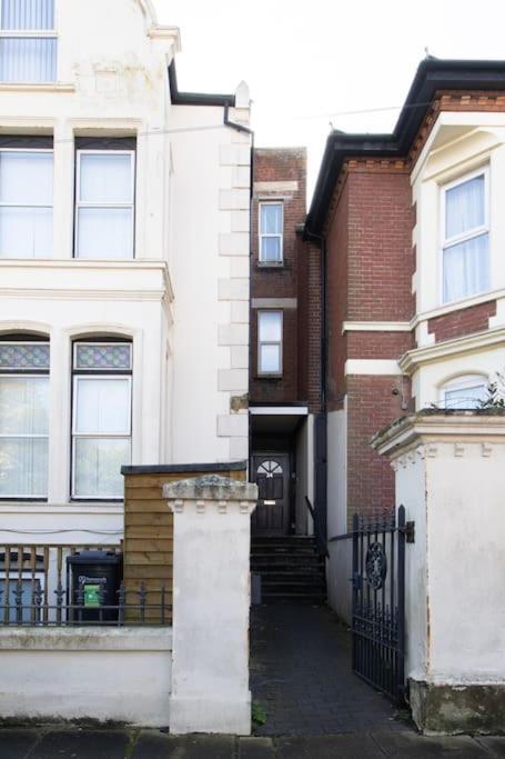 Open Mind Leisure - Ensuite In Southsea Apartment Portsmouth