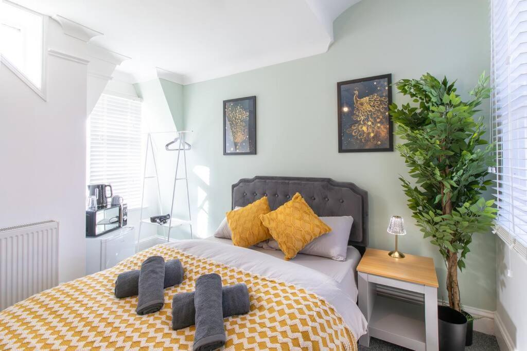 Open Mind Leisure - Ensuite In Southsea Apartment