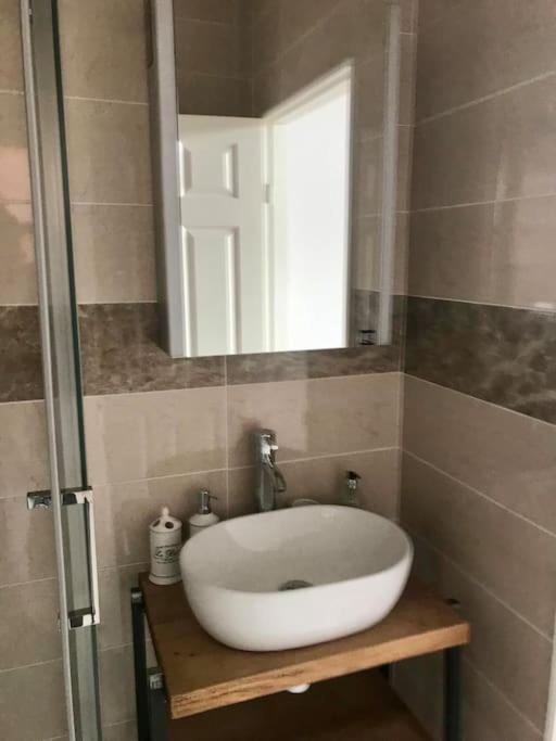 Newly Refurbished 1 Bed Flat Southsea Apartment *