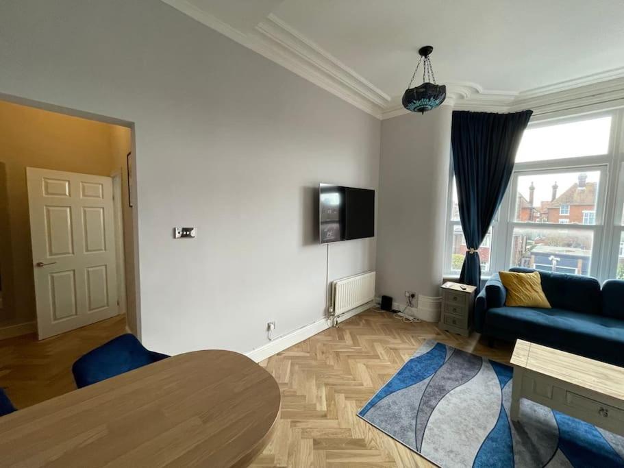 Newly Refurbished 1 Bed Flat Southsea