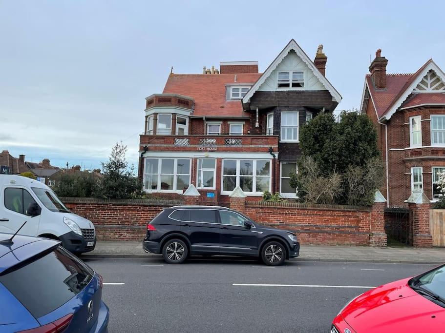 Newly Refurbished 1 Bed Flat Southsea Apartment Portsmouth