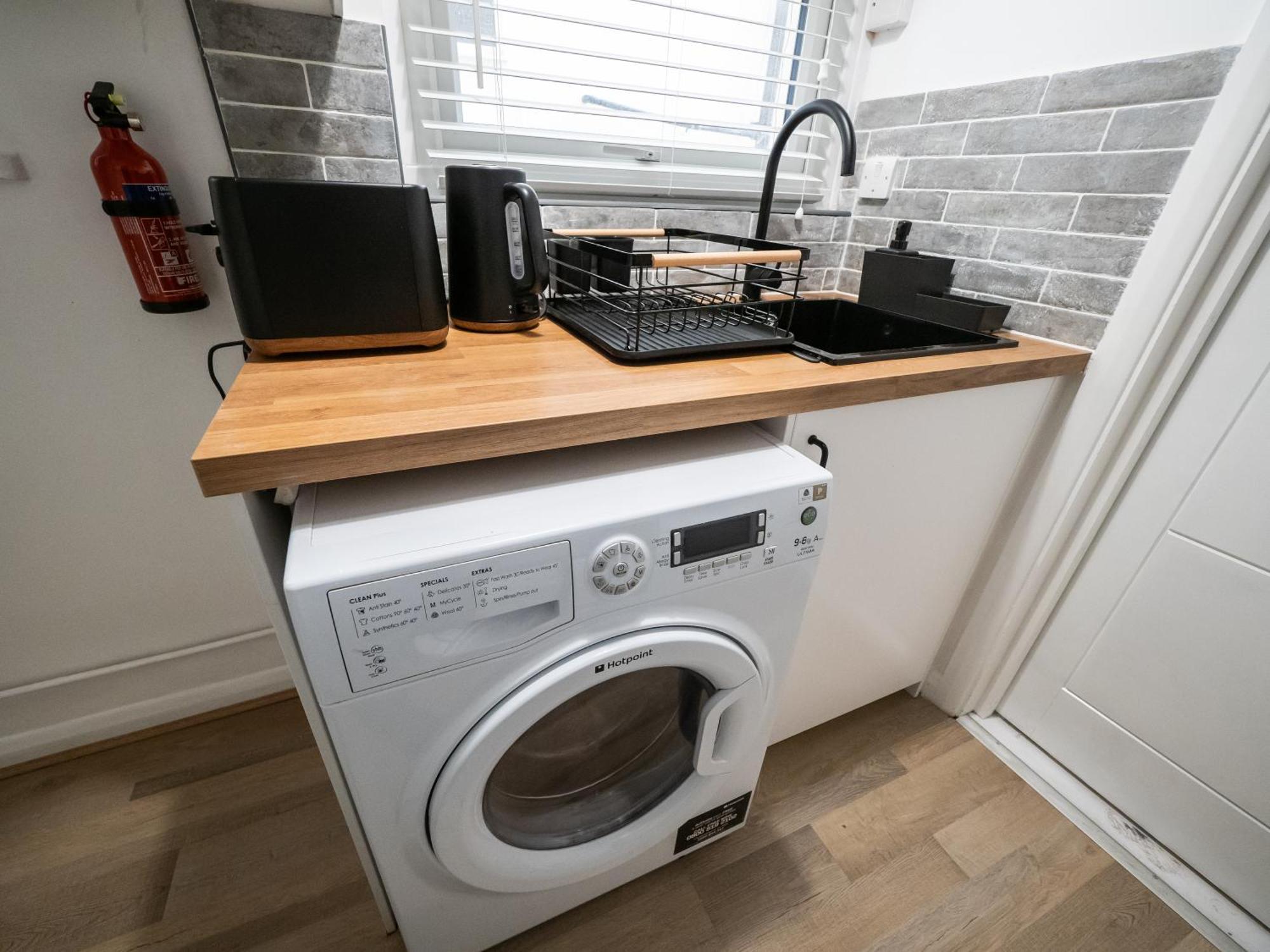 Apartment Seaside Retreat: Luxury 1-bed, Free Parking Portsmouth