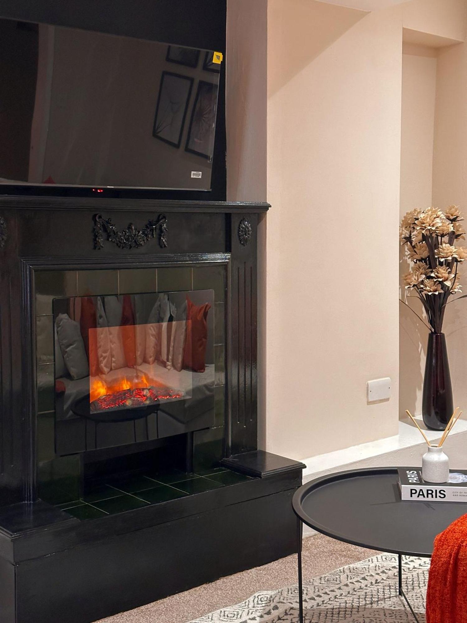 Boho Vibe Centrally Located In City Homestay *