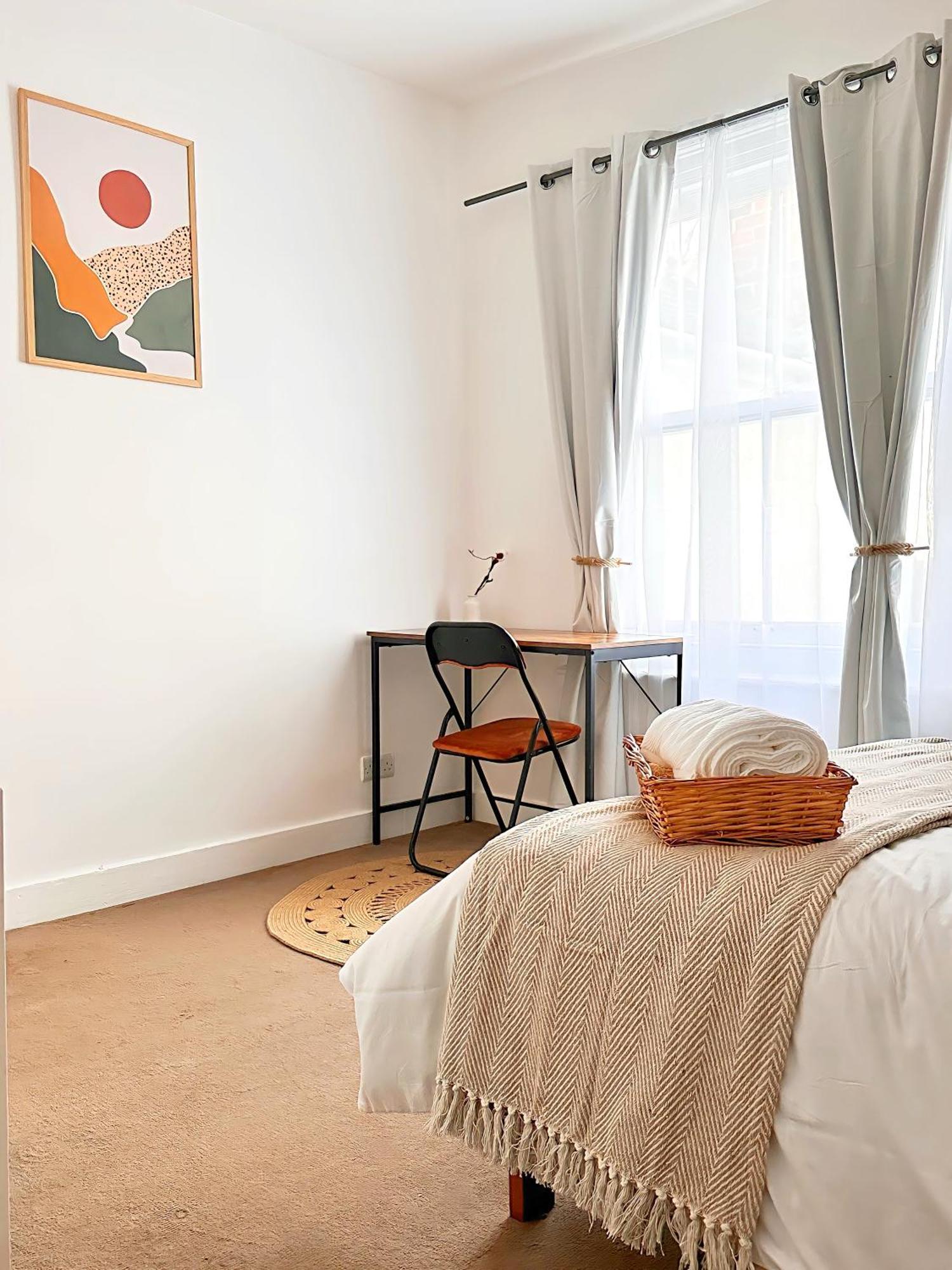 Boho Vibe Centrally Located In City Homestay *
