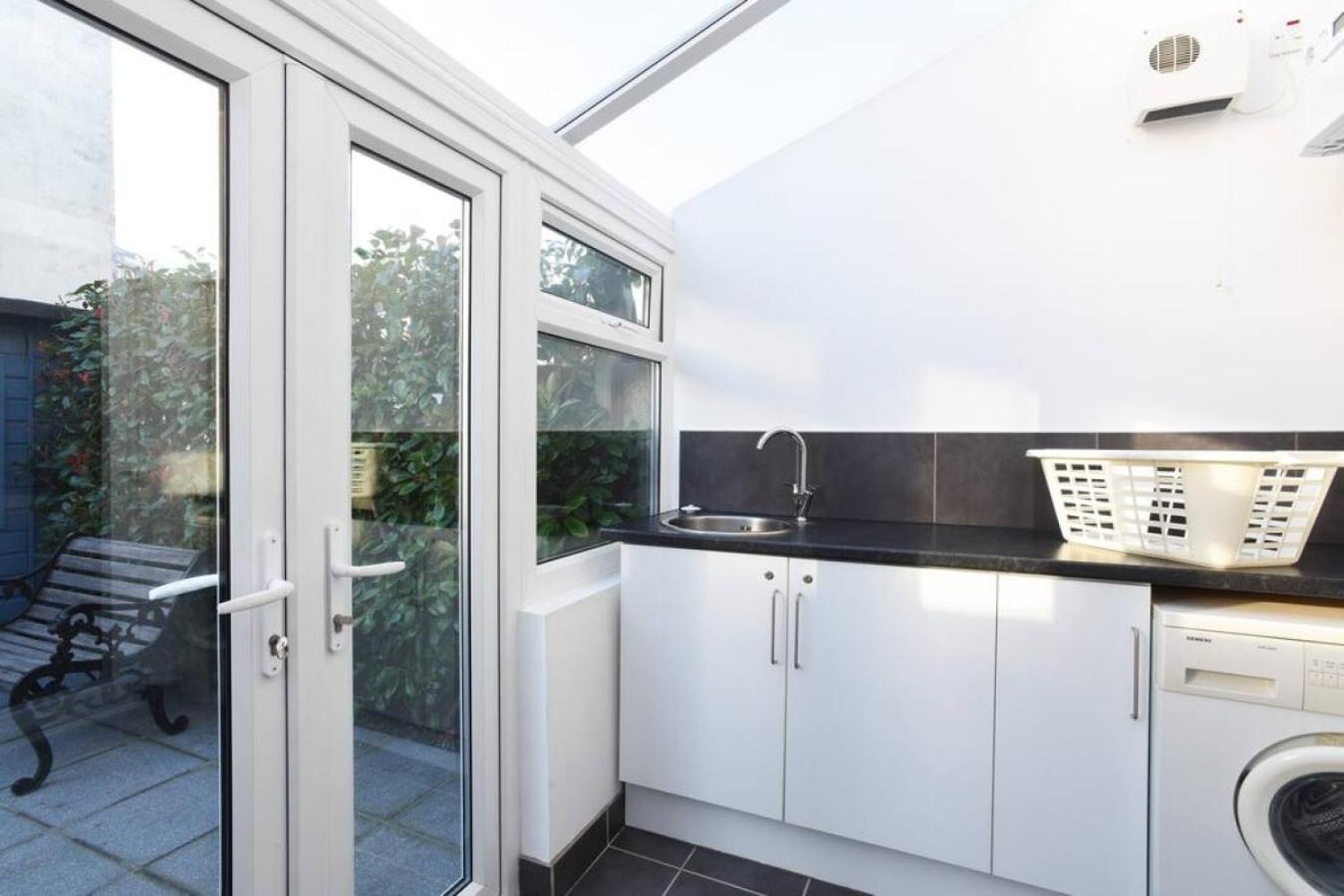 Air Maison - Stylish 2 Bedroom - Short Walk To Southsea * Portsmouth