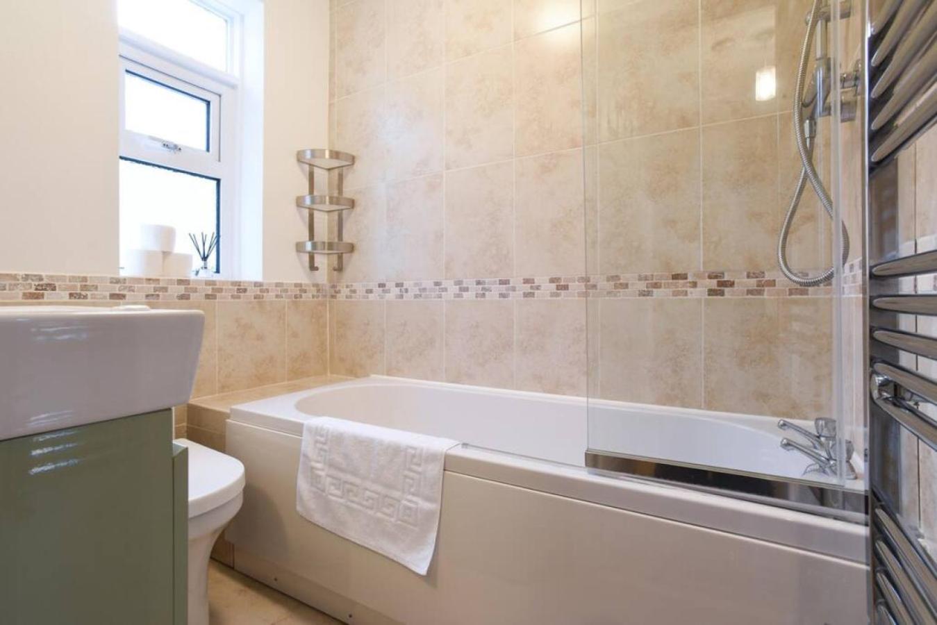 Air Maison - Stylish 2 Bedroom - Short Walk To Southsea Holiday home Portsmouth