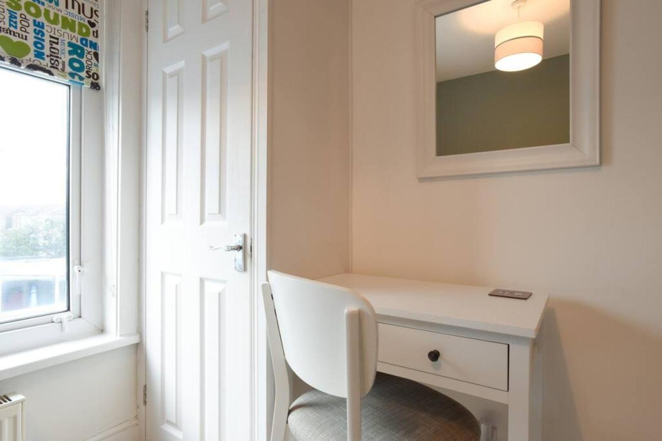 Holiday home Air Maison - Stylish 2 Bedroom - Short Walk To Southsea *