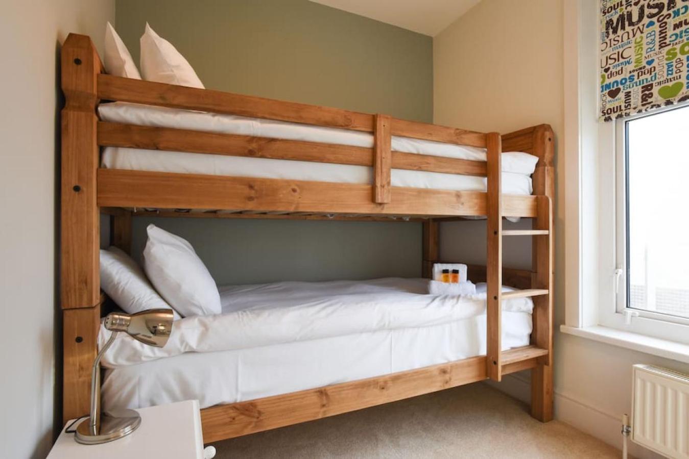 Air Maison - Stylish 2 Bedroom - Short Walk To Southsea Holiday home Portsmouth