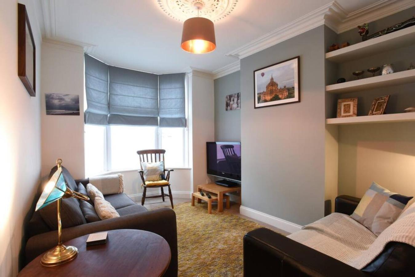 Air Maison - Stylish 2 Bedroom - Short Walk To Southsea Holiday home Portsmouth