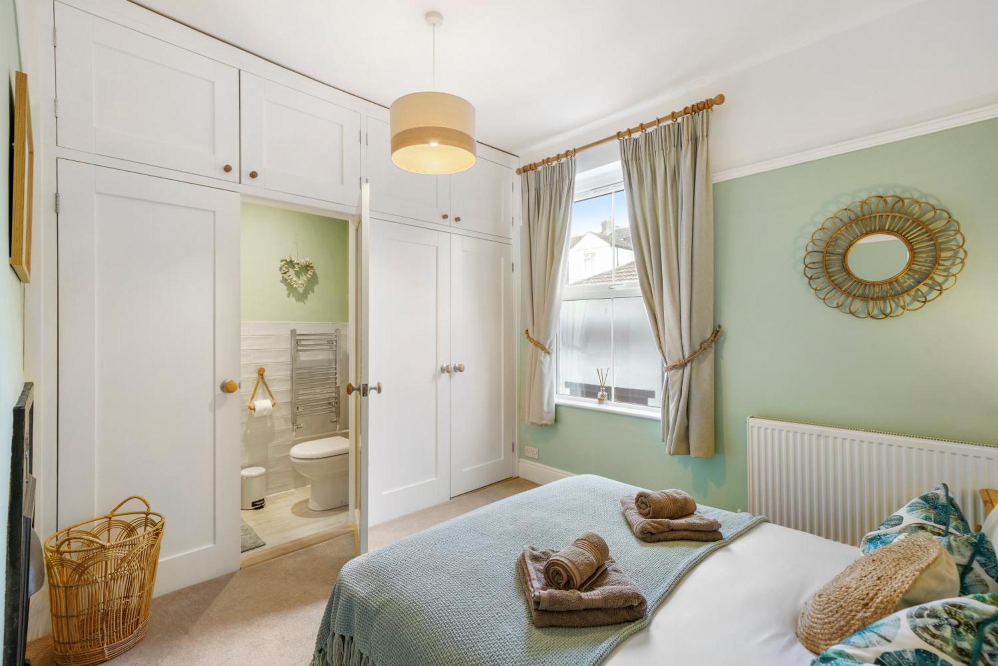 Holiday home Blue Puffin Stays: Spacious 3-bed Townhouse With Free Parking *
