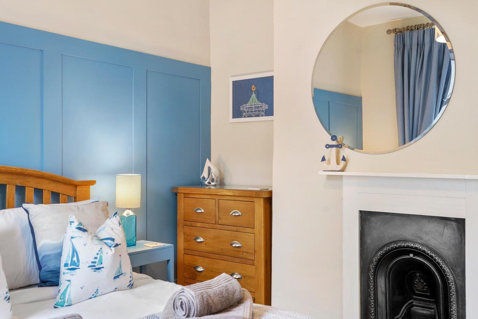 Blue Puffin Stays: Spacious 3-bed Townhouse With Free Parking Holiday home